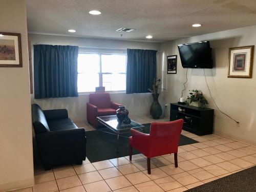 Chadron Inn & Suites in Chadron (NE) Chadron Inn & Suites in Chadron (NE)