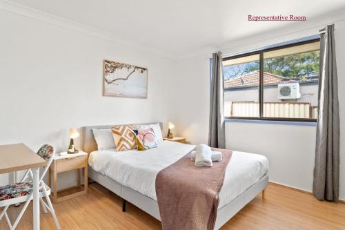 Luxe Double Room - Nearby Stations & Eateries - Shared Bathroom in Blacktown Luxe Double Room - Nearby Stations & Eateries - Shared Bathroom in Blacktown