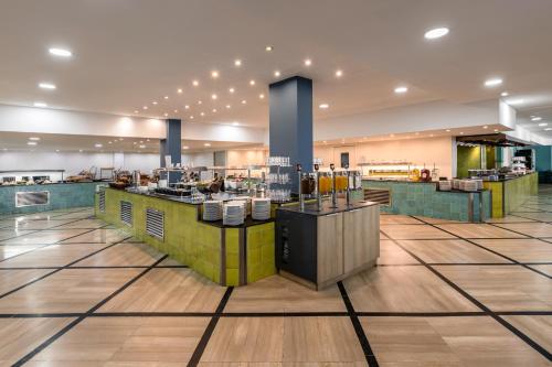 Food and beverages, Hotel Catalonia Oro Negro in Tenerife Food and beverages, Hotel Catalonia Oro Negro in Tenerife