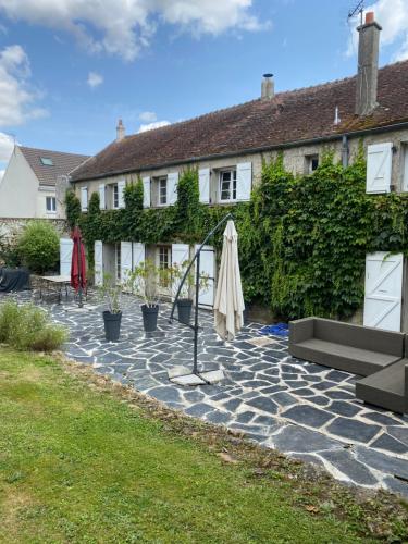 Large and chic house near DisneylandParis, Charles-de-Gaulle Airport and 45 mn from Paris in Penchard Large and chic house near DisneylandParis, Charles-de-Gaulle Airport and 45 mn from Paris in Penchard