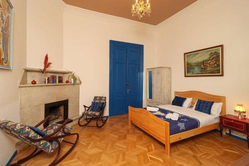 Modern Studio in Sololaki - By Wehost