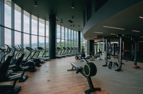 Luxury Hotel Apartment With Stunnig Views For 4