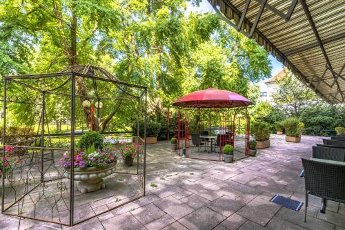 Garden, Parkhotel Crombach in Rosenheim Garden, Parkhotel Crombach in Rosenheim