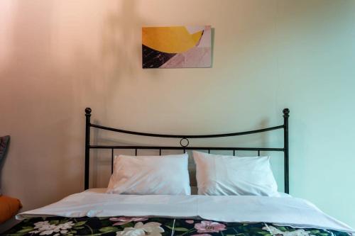 Bright & Stylish Studio In The Heart Of Tbilisi