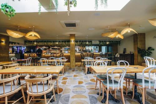 Tampilan eksterior, The Lakes Hotel in Central Coast Tampilan eksterior, The Lakes Hotel in Central Coast