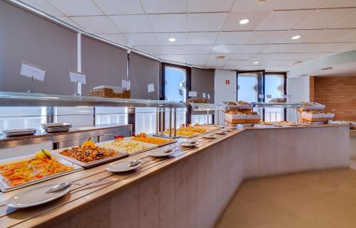 餐饮, 莫妮卡伊莎贝尔海滩俱乐部酒店 (Monica Isabel Beach Club) in 阿尔布斐拉 餐饮, 莫妮卡伊莎贝尔海滩俱乐部酒店 (Monica Isabel Beach Club) in 阿尔布斐拉
