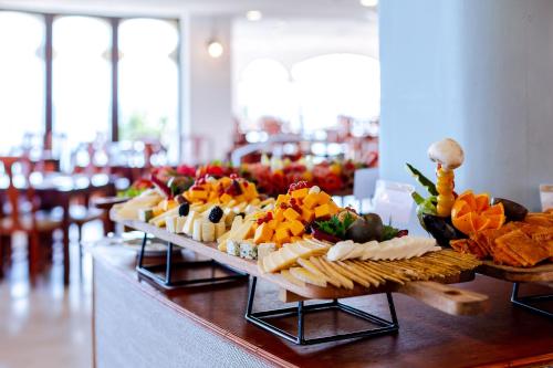 餐饮, 莫妮卡伊莎贝尔海滩俱乐部酒店 (Monica Isabel Beach Club) in 阿尔布斐拉 餐饮, 莫妮卡伊莎贝尔海滩俱乐部酒店 (Monica Isabel Beach Club) in 阿尔布斐拉