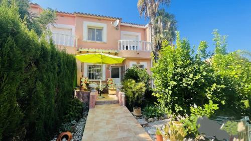 Adosado Campo Olivar LOCDENIA in Almadrava Adosado Campo Olivar LOCDENIA in Almadrava