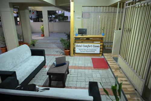 Entrance, HOTEL COMFORT CAVES in Nashik Entrance, HOTEL COMFORT CAVES in Nashik