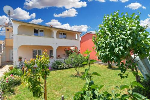 Ferienwohnung für 3 Personen ca 30 qm in Galižana, Istrien Istrische Riviera (Ferienwohnung fur 3 Personen ca 30 qm in Galizana, Istrien Istrische Riviera) in Galižana Ferienwohnung für 3 Personen ca 30 qm in Galižana, Istrien Istrische Riviera (Ferienwohnung fur 3 Personen ca 30 qm in Galizana, Istrien Istrische Riviera) in Galižana