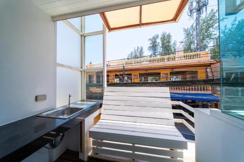 Catnip Seaside Hotel & Cafe in Камала Catnip Seaside Hotel & Cafe in Камала