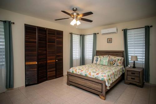 Mariposa Beach House in Arecibo Mariposa Beach House in Arecibo