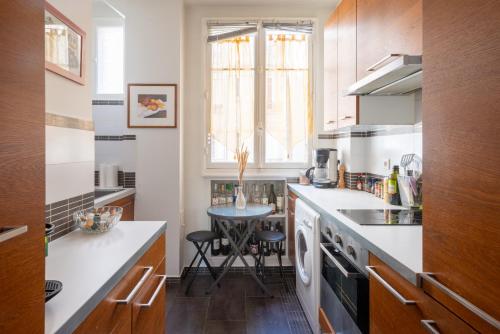 Opulent 1BD Apartment near Eiffel Tower Grenelle - image 11
