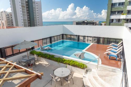 Balcony/terrace, Palms Ponta Verde by Tropicalis in Maceio Balcony/terrace, Palms Ponta Verde by Tropicalis in Maceio