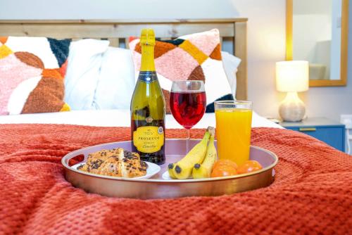 อาหารและเครื่องดื่ม, อพาร์ตเมนต์ 1 ห้องนอน 1 ห้องน้ำส่วนตัว ขนาด 42 ตร.ม. – บักกิงแฮม เซาท์ (Central Buckingham Apartment #8 with Free Parking) in บักกิ้งแฮม อาหารและเครื่องดื่ม, อพาร์ตเมนต์ 1 ห้องนอน 1 ห้องน้ำส่วนตัว ขนาด 42 ตร.ม. – บักกิงแฮม เซาท์ (Central Buckingham Apartment #8 with Free Parking) in บักกิ้งแฮม