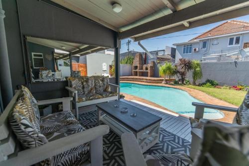 Luxury Living On Westview in Walmer Downs Luxury Living On Westview in Walmer Downs