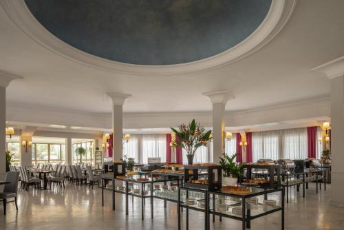 Restaurant, Hotel Cristoforo Colombo in Eur and Garbatella Restaurant, Hotel Cristoforo Colombo in Eur and Garbatella