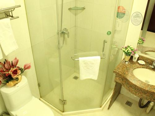 This photo about GreenTree Alliance Jiangsu Suzhou New Zone Mayun Road Hanshan Temple Hotel shared on HyHotel.com