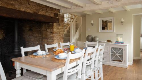 Instalaciones, Thatch Cottage in Todenham Instalaciones, Thatch Cottage in Todenham