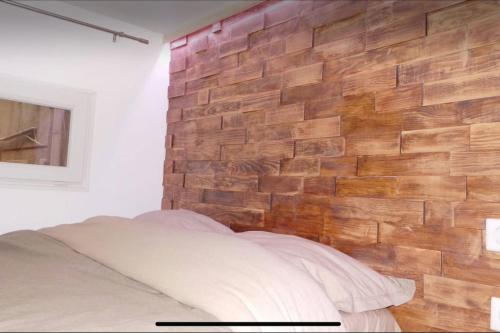 Beau studio avec mezzanine