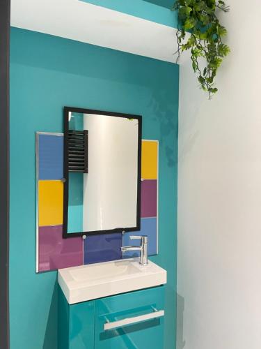 حمام, L'Oasis Ensoleillée - Jardin-Terrasse- 5 min plage (L'Oasis Ensoleillee - Jardin-Terrasse- 5 min plage) in Remire-Montjoly حمام, L'Oasis Ensoleillée - Jardin-Terrasse- 5 min plage (L'Oasis Ensoleillee - Jardin-Terrasse- 5 min plage) in Remire-Montjoly