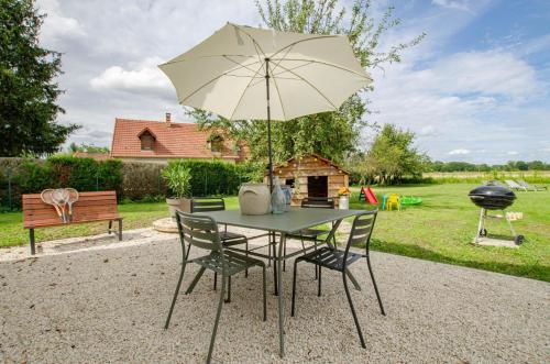 La petite maison dans lusigny in Montieramey La petite maison dans lusigny in Montieramey