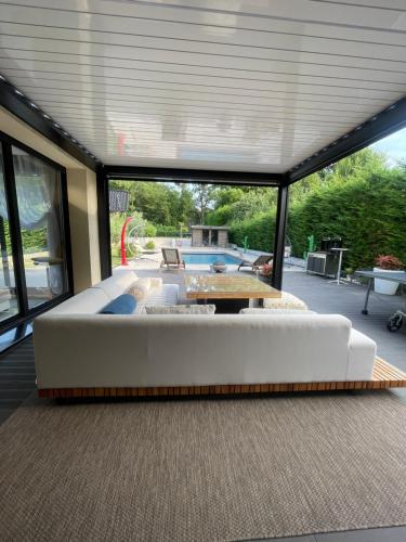 Villa avec piscine 35 min de Paris in Етоал Villa avec piscine 35 min de Paris in Етоал