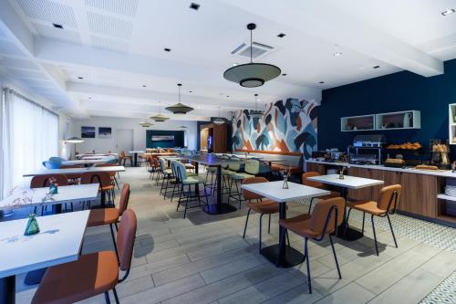 Comida y bebida, The Originals Boutique, Hôtel Le Pariou, Issoire in Issoire Comida y bebida, The Originals Boutique, Hôtel Le Pariou, Issoire in Issoire