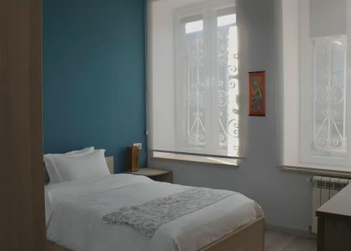 Corner House - Old Tbilisi