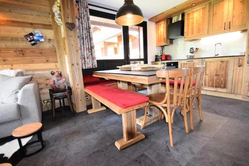 Résidence Le Perce Neige - TRIPLEX 5 pièces 8/10 pers - LE PERCE NEIGE - WI 914 (Residence Le Perce Neige - TRIPLEX 5 pieces 8/10 pers - LE PERCE NEIGE -024PN- WIFI- direct sur pist) in La Plagne Résidence Le Perce Neige - TRIPLEX 5 pièces 8/10 pers - LE PERCE NEIGE - WI 914 (Residence Le Perce Neige - TRIPLEX 5 pieces 8/10 pers - LE PERCE NEIGE -024PN- WIFI- direct sur pist) in La Plagne