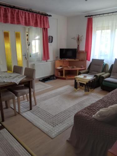 Apartman Marija in โดโบรเซลิซา Apartman Marija in โดโบรเซลิซา