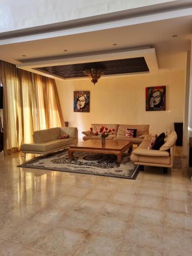 Villa Mazagan de luxe 6 chambres face mer 1000m2 in Azemuras Villa Mazagan de luxe 6 chambres face mer 1000m2 in Azemuras