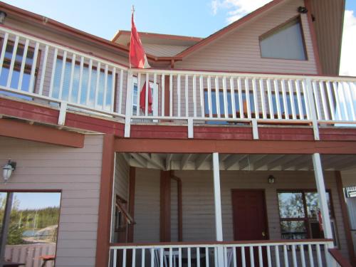 Exterior view, Bayside Bed & Breakfast in Yellowknife (NT) Exterior view, Bayside Bed & Breakfast in Yellowknife (NT)