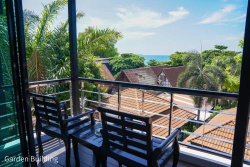 Balcony/terrace, Silver Sand Hotel near Noina Bay Balcony/terrace, Silver Sand Hotel near Noina Bay
