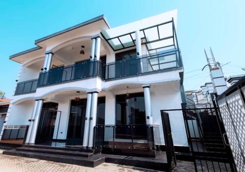 White house apartment in Gikongoro White house apartment in Gikongoro