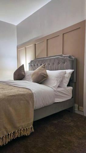 Stunning Birmingham Home for up to 4 people