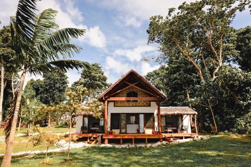 balkon/terras, Aore Paradise - Near Santo, Vanuatu in Luganville balkon/terras, Aore Paradise - Near Santo, Vanuatu in Luganville