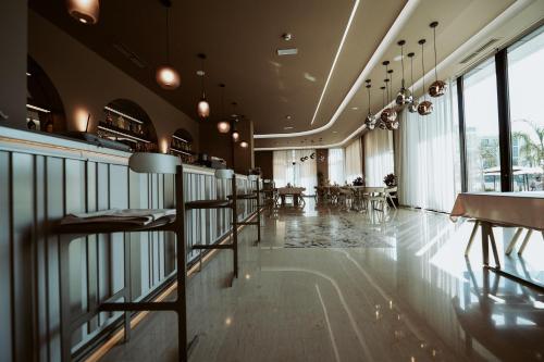 Naos Luxury Hotel in Влёра Naos Luxury Hotel in Влёра
