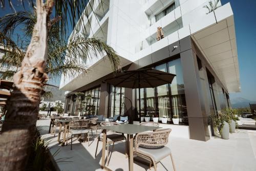 Naos Luxury Hotel in Влёра Naos Luxury Hotel in Влёра