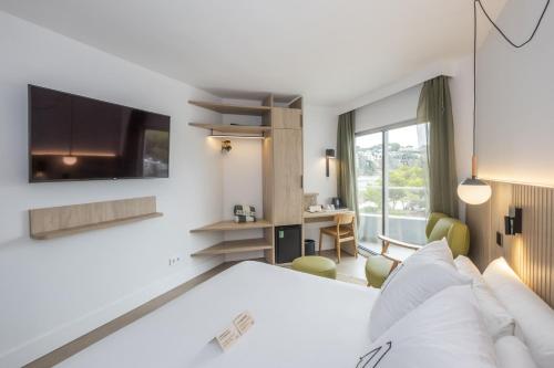 ARTIEM Audax - Adults Only in Menorca ARTIEM Audax - Adults Only in Menorca