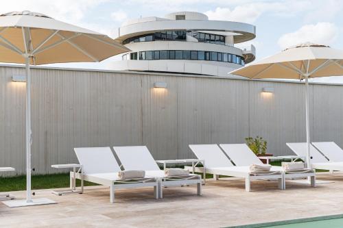 Bể bơi, voco Beaune – Cité des Vins By IHG in Beaune Bể bơi, voco Beaune – Cité des Vins By IHG in Beaune