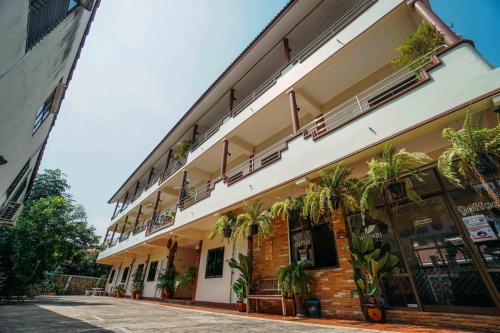 숙소 외관, โรงแรมเพิ่มพูล 1 in 나이 위앙 숙소 외관, โรงแรมเพิ่มพูล 1 in 나이 위앙