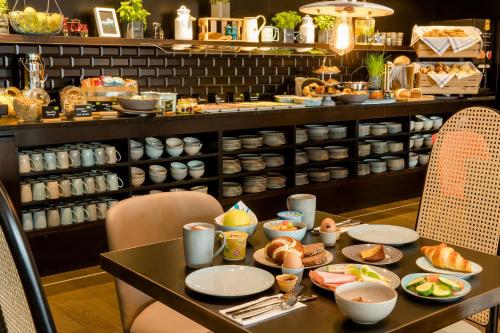 Essen und Erfrischungen, Motel One Linz-Hauptplatz in Linz Essen und Erfrischungen, Motel One Linz-Hauptplatz in Linz