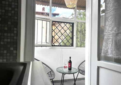 Erkély/terasz, Jacuzzi con Vista Favelas - Il Tuo Rifugio Esotico Urbano in Velletri Erkély/terasz, Jacuzzi con Vista Favelas - Il Tuo Rifugio Esotico Urbano in Velletri