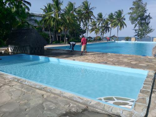 Piscina, Mayweather One Bedroom Apartment, with Beach Access, Malindi in Malindi Piscina, Mayweather One Bedroom Apartment, with Beach Access, Malindi in Malindi
