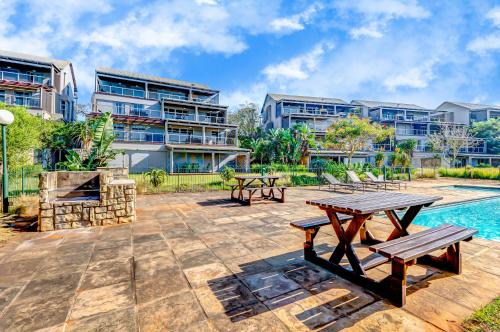 Фасада на хотела, 21 Tamboti, Simbithi Eco Estate in Симбити еко естейт Фасада на хотела, 21 Tamboti, Simbithi Eco Estate in Симбити еко естейт