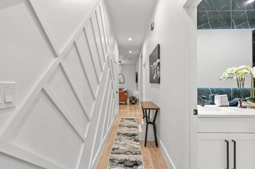 Southern Luxury Home in Cedar Crest Southern Luxury Home in Cedar Crest