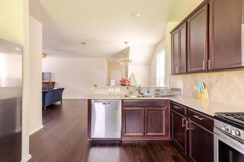 N-E-G House - near DAVID WAYNE HOOKS Airport in 클라인 N-E-G House - near DAVID WAYNE HOOKS Airport in 클라인