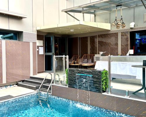 Piscina, Hotel La Falaise Bonapriso in Douala Piscina, Hotel La Falaise Bonapriso in Douala