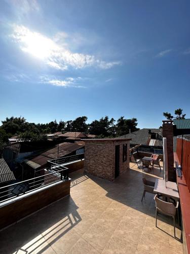 House near boulevard and sea